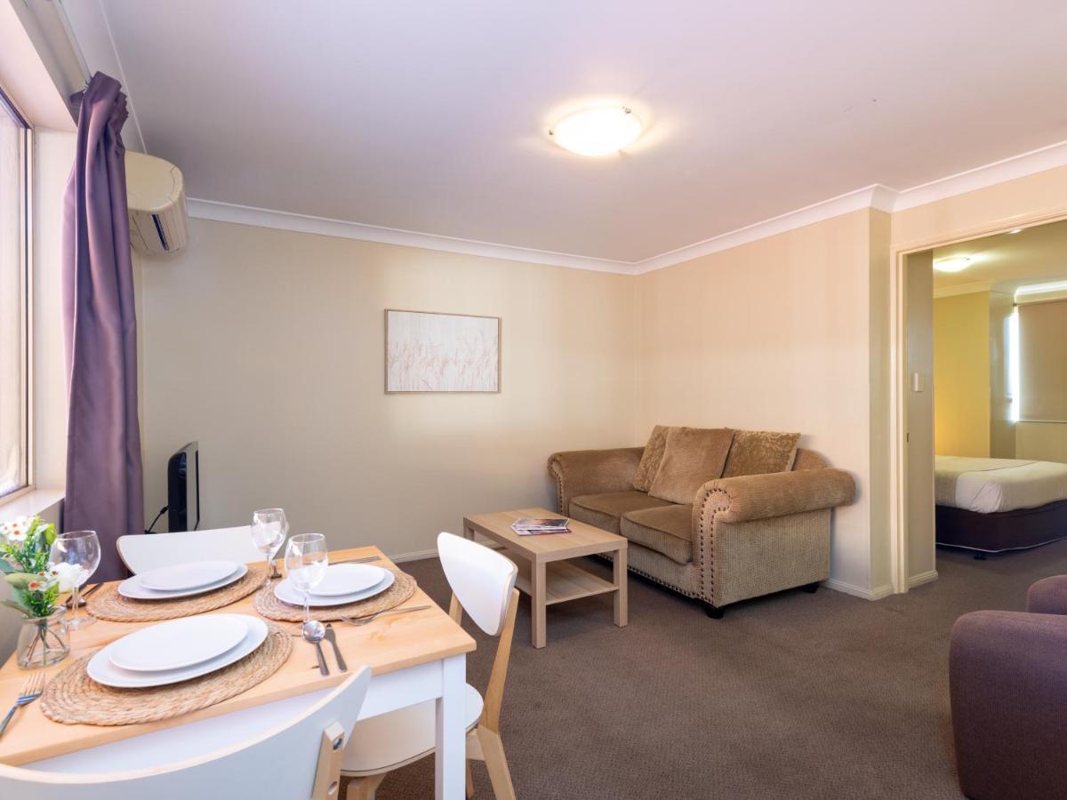 Villa Nova Motel Toowoomba Bagian luar foto