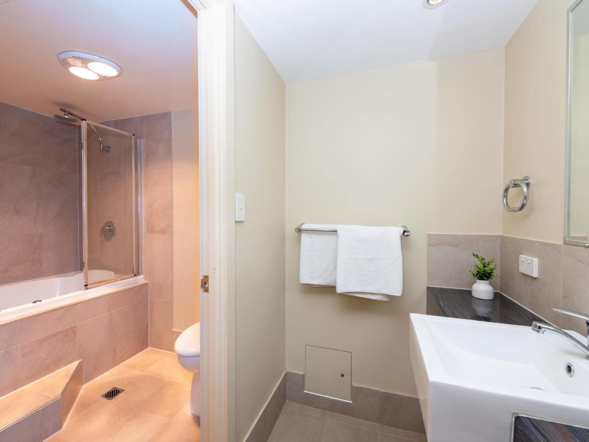 Villa Nova Motel Toowoomba Bagian luar foto