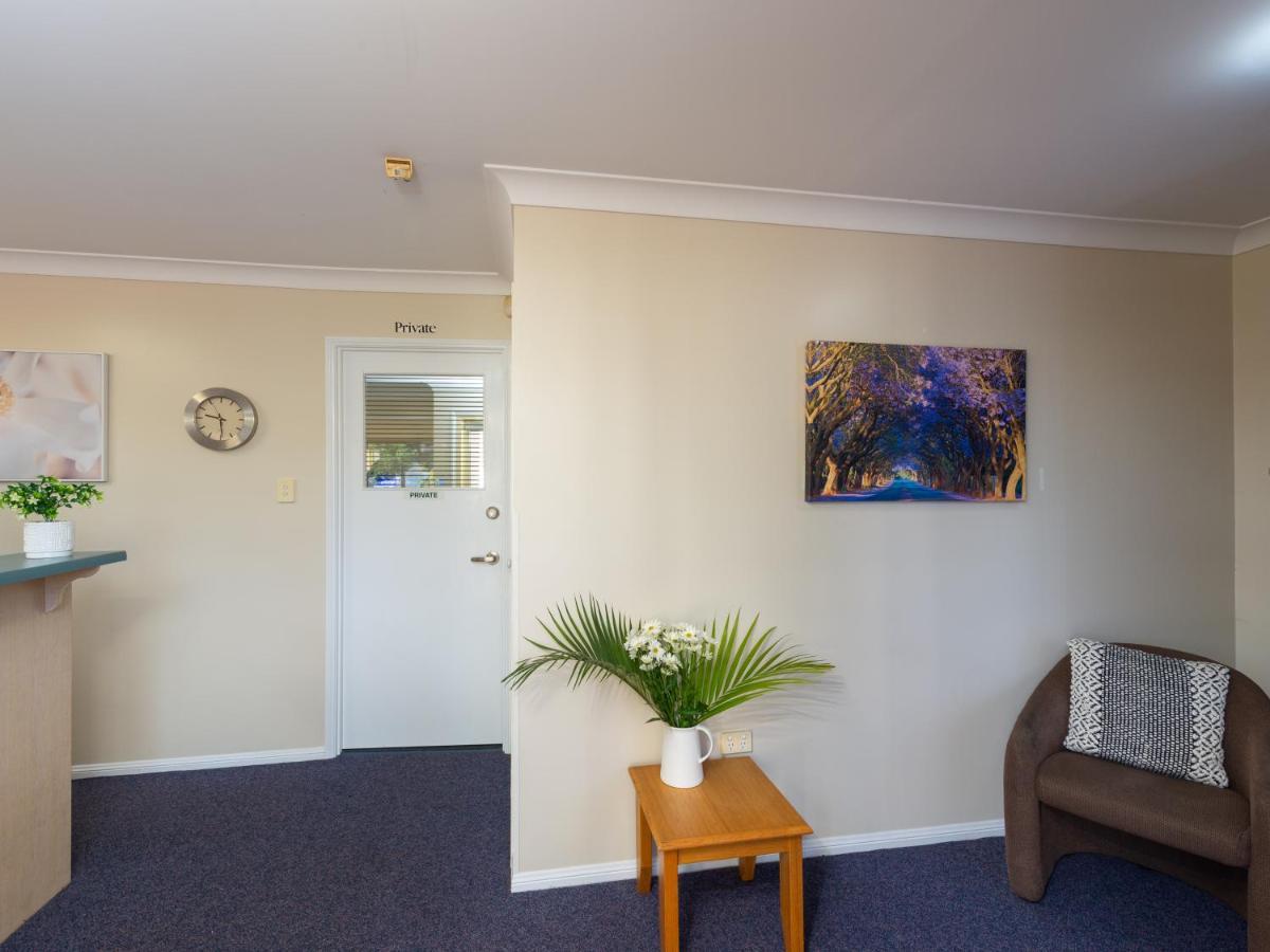 Villa Nova Motel Toowoomba Bagian luar foto