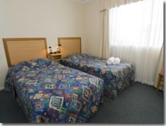 Villa Nova Motel Toowoomba Bagian luar foto